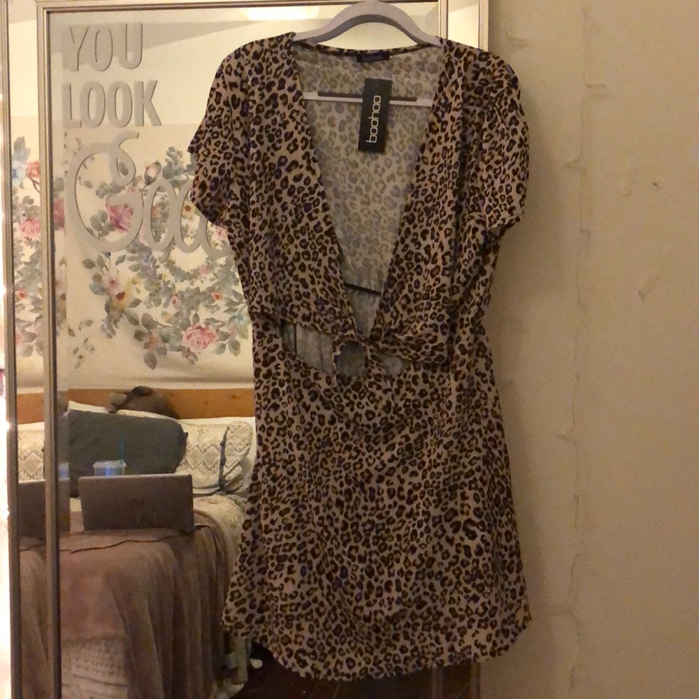 NWT Boohoo Leopard cutout dress.
